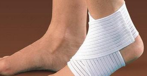 屁股扭伤了痛怎么办 屁股扭伤了痛怎么办