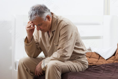 老人一整晚睡不着 老人一整晚睡不着