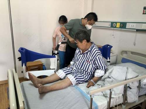 老年妇女大小便失禁是什么原因 老年妇女大小便失禁是什么原因