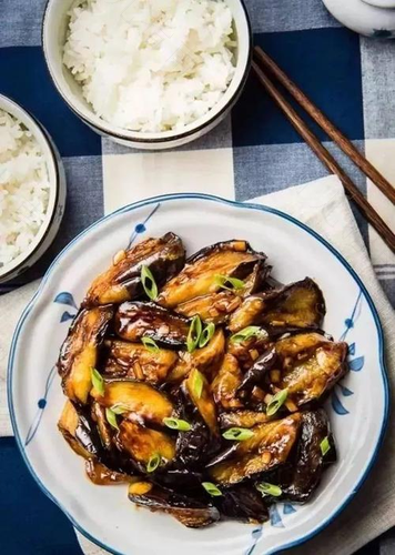 拉肚子能不能吃茄子炒青椒 拉肚子能不能吃茄子炒青椒