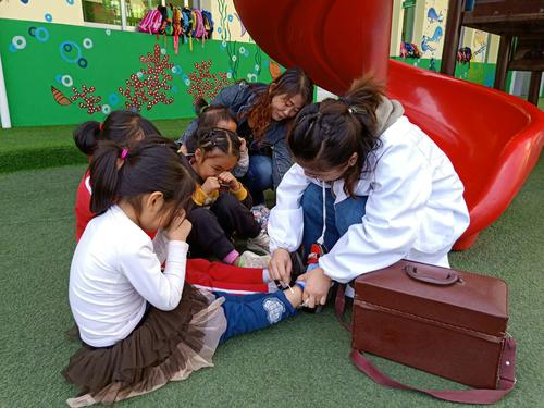 儿童发生小外伤该如何处理伤口 儿童发生小外伤该如何处理伤口