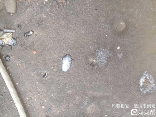 咳嗽吐白痰是怎么回事 咳嗽吐白痰是怎么回事