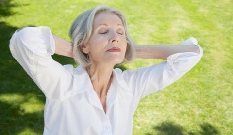 女性更年期绝经后有啥症状 女性更年期绝经后有啥症状