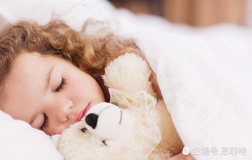 宝宝睡觉为何爱出汗?!教父母彻底摸清这些诱因 宝宝睡觉为何爱出汗?!教父母彻底摸清这些诱因