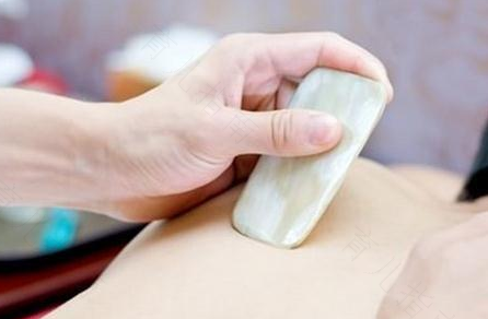 发烧呕吐拉肚子可以刮痧吗