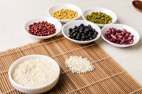 拉肚子脱水吃什么食物好