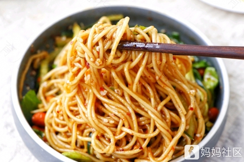 感冒了能不能吃面 感冒了能不能吃面