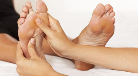 突然抽筋是怎么回事? 突然抽筋是怎么回事?