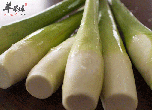 鼻综合术后可以吃猪蹄吗 鼻综合术后可以吃猪蹄吗