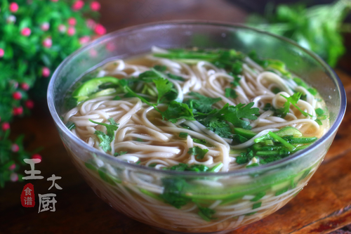 拉肚子能不能吃酸汤面条 拉肚子能不能吃酸汤面条