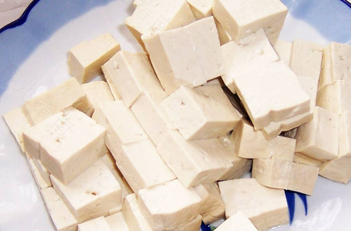 感冒发烧不能吃什么食物 感冒发烧不能吃什么食物