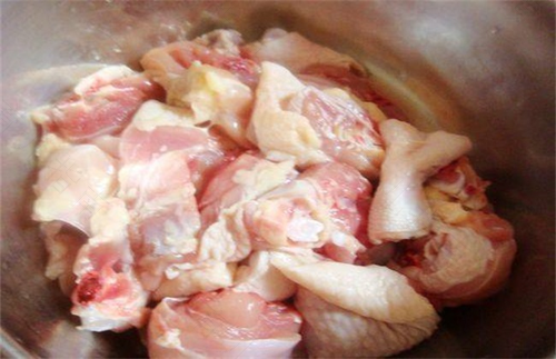 感冒的人能不能吃鸡肉 感冒的人能不能吃鸡肉