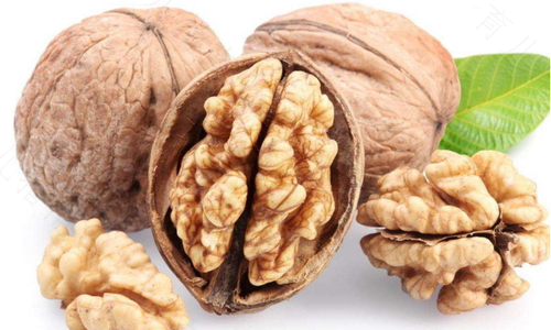 核桃里面长毛了还能吃吗