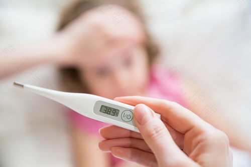 大人发烧38.1度怎么办 大人发烧38.1度怎么办