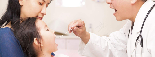 大人鼻炎会不会传染给婴儿 大人鼻炎会不会传染给婴儿