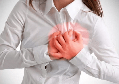 男生乳房一按就疼怎么回事 男生乳房一按就疼怎么回事