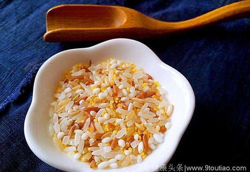 拉肚子能不能吃米饭炒菜 拉肚子能不能吃米饭炒菜