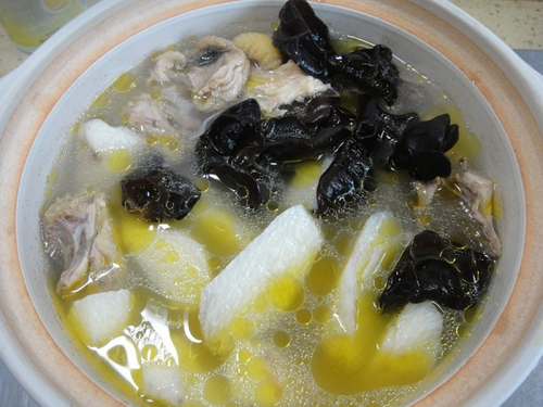 喝鸡汤能治感冒吗 喝鸡汤能治感冒吗