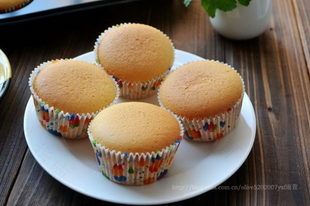 急性肠胃炎能不能吃蛋糕 急性肠胃炎能不能吃蛋糕