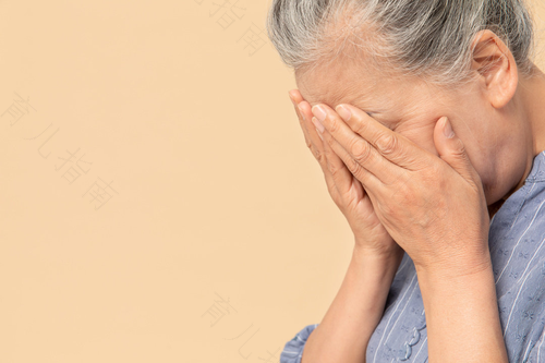 50岁的女人眼睛模糊要多吃什么好 50岁的女人眼睛模糊要多吃什么好