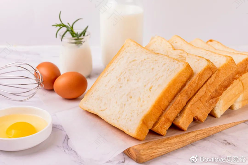 小孩发烧能不能吃面包 小孩发烧能不能吃面包