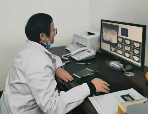 b超显示宫内小囊是什么意思