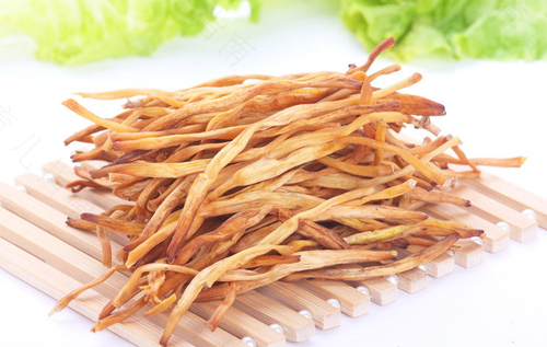 痛风能不能吃黄花菜吗 痛风能不能吃黄花菜吗