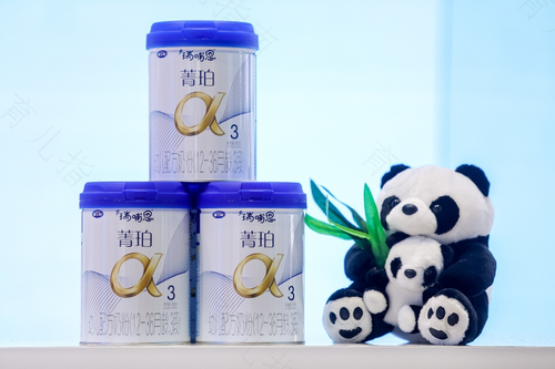 食品安全频敲警钟 行业聚焦“有机奶粉”