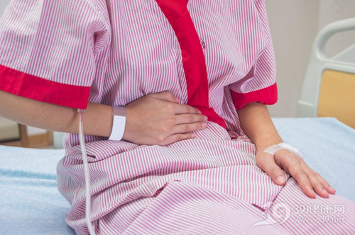 左边胸下面肚子疼怎么回事 左边胸下面肚子疼怎么回事