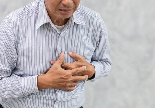 经常感到胸闷是怎么回事 经常感到胸闷是怎么回事