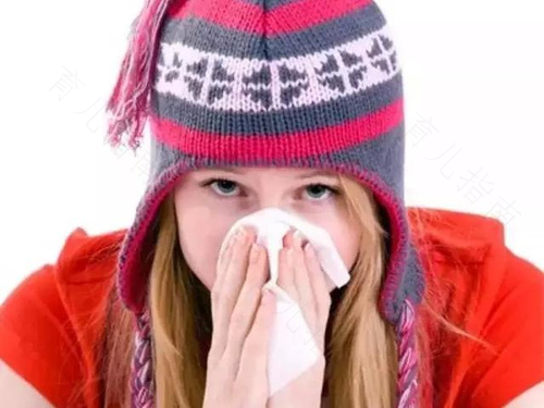 感冒流鼻涕眼屎很多怎么回事 感冒流鼻涕眼屎很多怎么回事