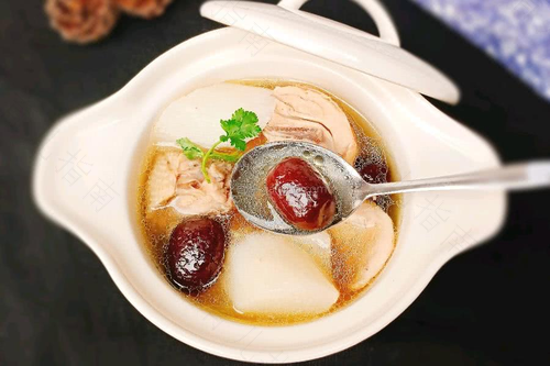 甲亢可以吃鸡汤吗 甲亢可以吃鸡汤吗