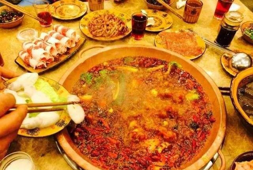 感冒发烧可以吃火锅吗