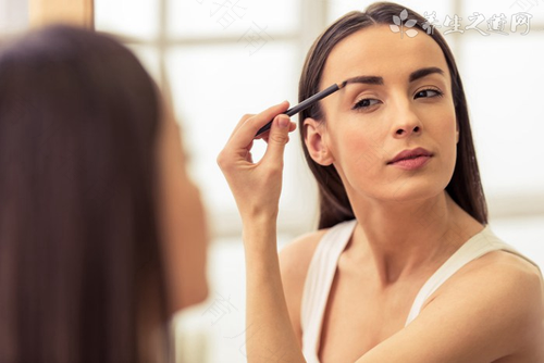 眼角有眼屎是肝火吗 眼角有眼屎是肝火吗