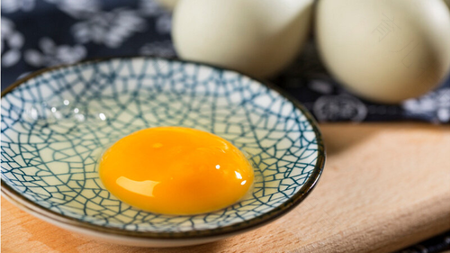 咳嗽有痰能不能吃鸡蛋 咳嗽有痰能不能吃鸡蛋