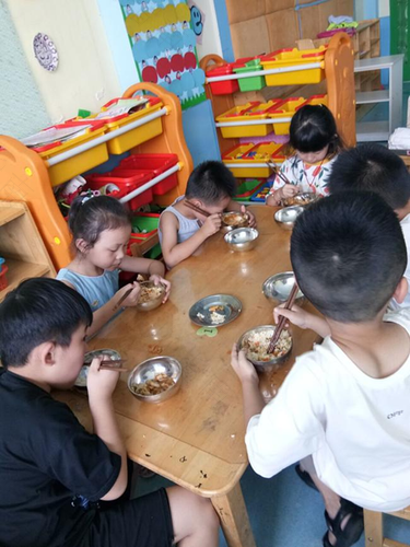 儿童什么时候用筷子比较好 儿童什么时候用筷子比较好