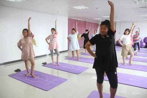 适合孕妇的体操动作 适合孕妇的体操动作