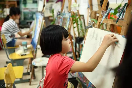 三岁半宝宝适合上什么兴趣班 三岁半宝宝适合上什么兴趣班