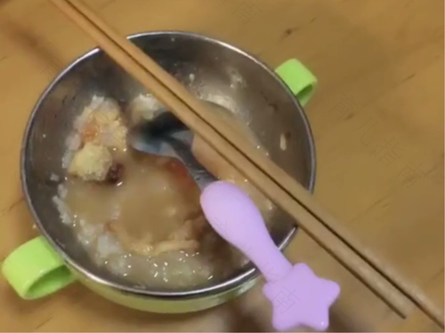 为什么妈妈喂饭宝宝不吃 为什么妈妈喂饭宝宝不吃