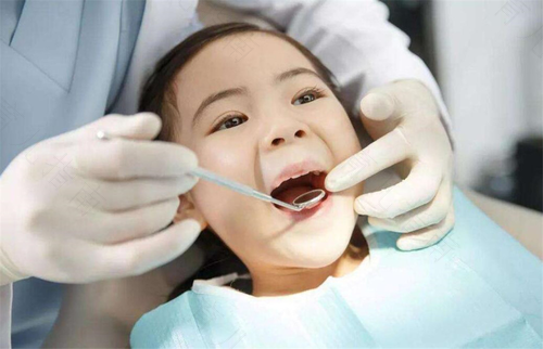 牙齿放大1000倍的样子