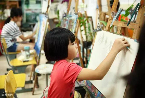 如何培养孩子的绘画兴趣 如何培养孩子的绘画兴趣