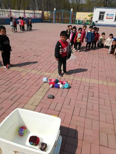 记一次有趣的丢沙包游戏 记一次有趣的丢沙包游戏