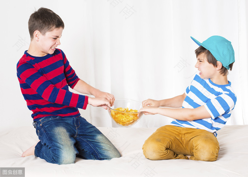 孩子争抢玩具解决方案 孩子争抢玩具解决方案