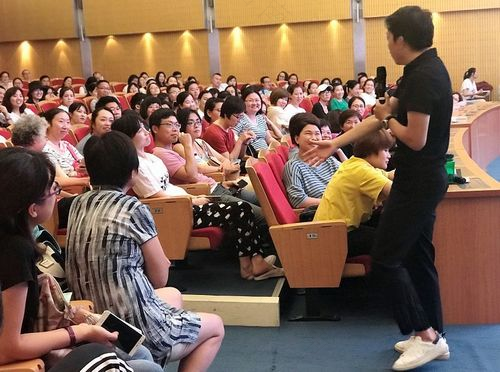金宝贝大型全国巡回演讲上海启程