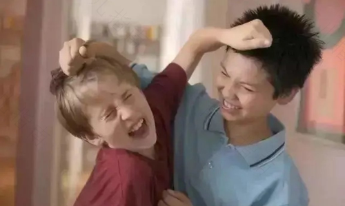 孩子受了欺负，家长要如何面对？
