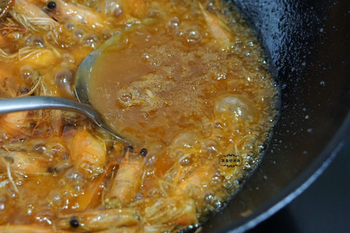 油爆虾的做法 家常大虾的做法