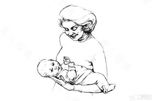 婴儿出生第一个抱的人很重要吗 婴儿出生第一个抱的人很重要吗