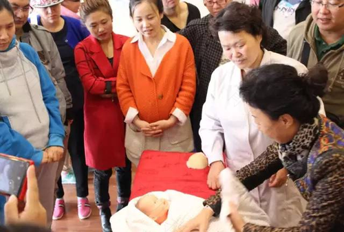 水孕生命妈咪课堂 昆仑山开启母婴健康饮水新纪元 水孕生命妈咪课堂 昆仑山开启母婴健康饮水新纪元