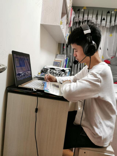 我伙呆!女孩上学时间应比男孩早 我伙呆!女孩上学时间应比男孩早