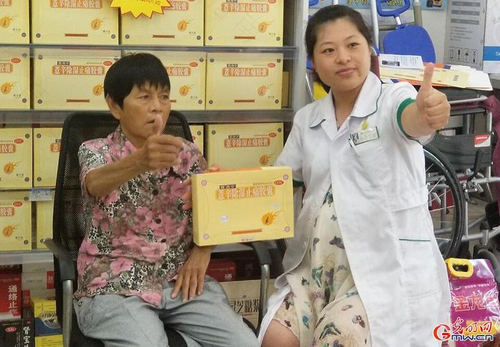 “斯利安天使行动”爱心药店挂牌武汉启动 “斯利安天使行动”爱心药店挂牌武汉启动